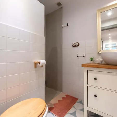 Apartamento Elegante Diseno Junto A La Playa Con Piscina Getxo
