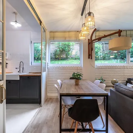 Elegante Diseno Junto A La Playa Con Piscina ゲチョ